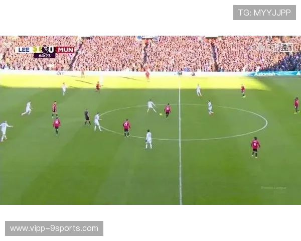 多特蒙德—霍夫曼中路贴地直塞助射破门